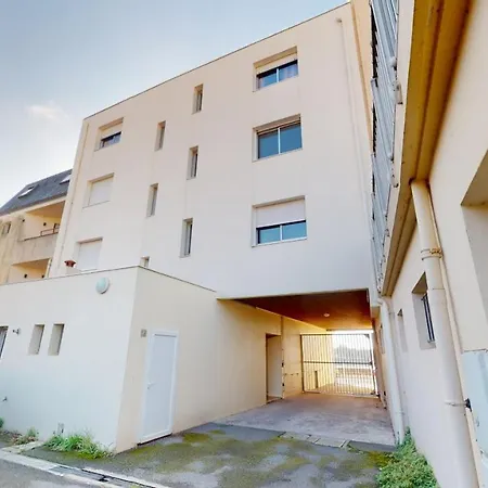 Face Au Port De Gilles Croix De Vie *