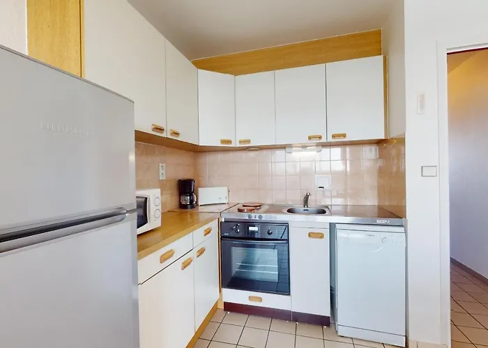 Face Au Port De Gilles Croix De Vie Saint Gilles Croix de vie