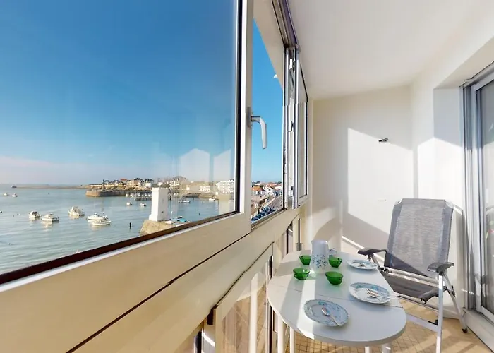 Face Au Port De Gilles Croix De Vie * Saint Gilles Croix de vie