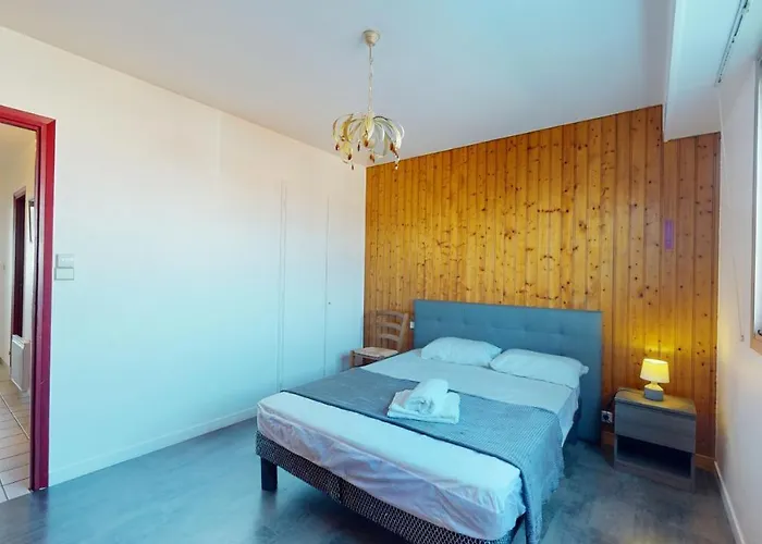 Face Au Port De Gilles Croix De Vie * Saint Gilles Croix de vie